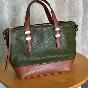 ⛔️3/$15 Liz Claiborne Green and Brown tote